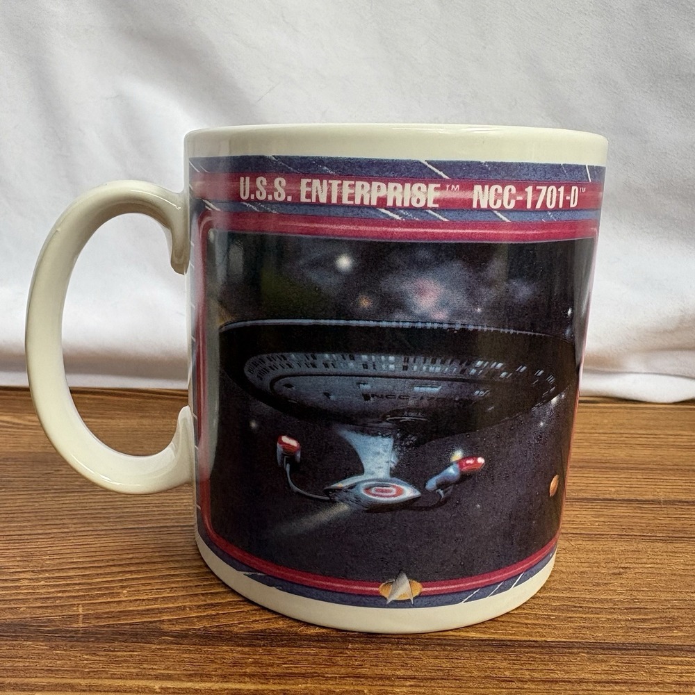 Vintage 1992 Star Trek USS Enterprise NCC-1701-D Coffee Mug Paramount Sci Fi